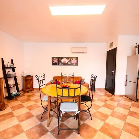 Lovely Room-Jardin-Terrase-Parking-2 Personnes بيت ضيافة *