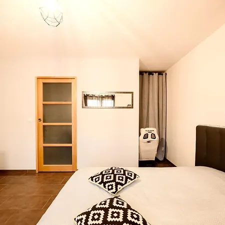 بيت ضيافة Lovely Room-Jardin-Terrase-Parking-2 Personnes Parigné-lʼÉvêque